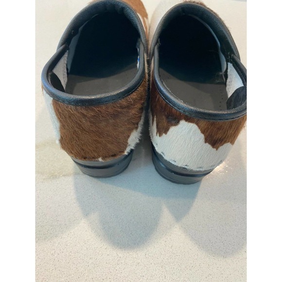 Cowhide Pattern Mules - Picture 6 of 7